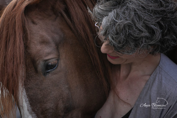 Pferdefotografie nach Gewitter im Freien